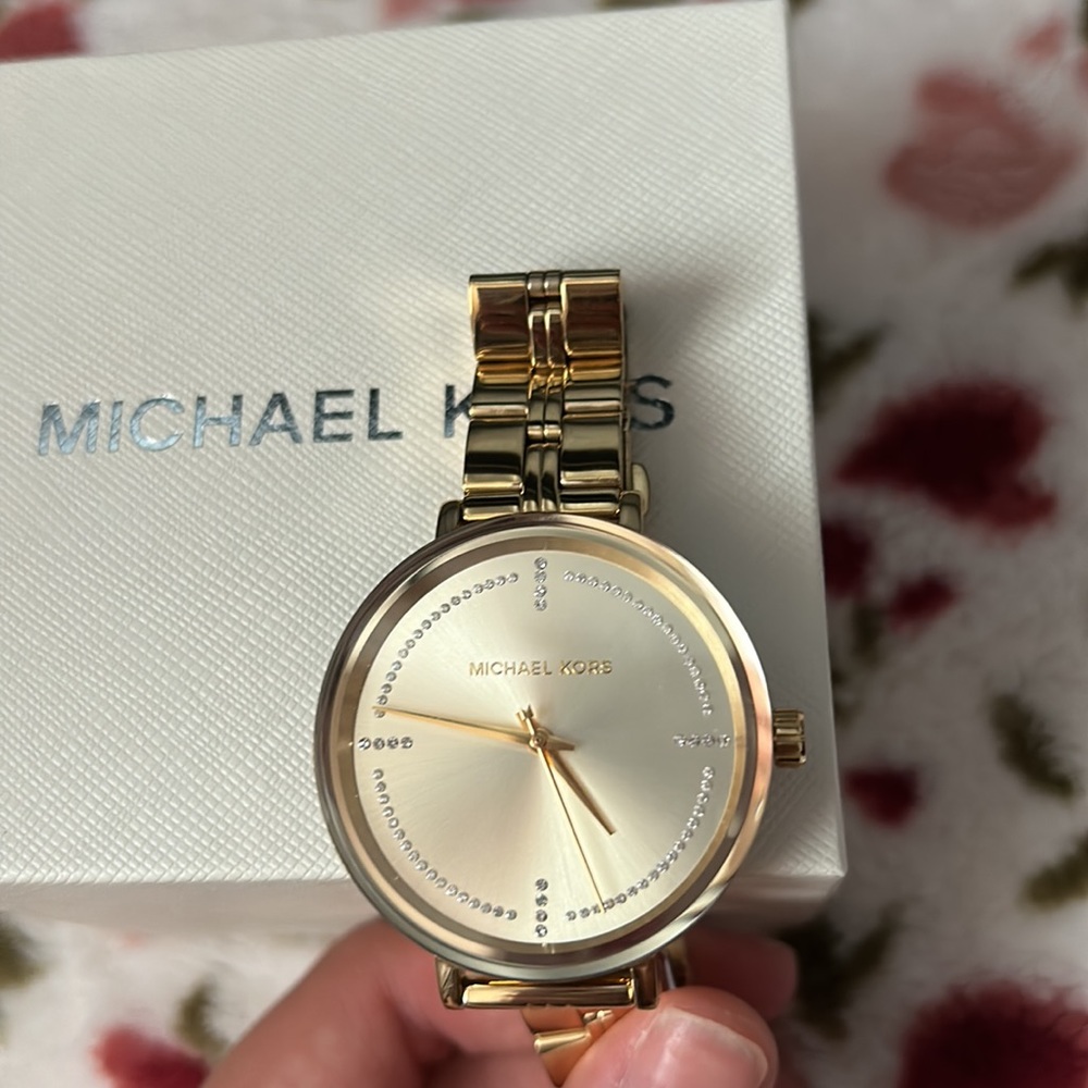 Authentic gold Michael Kors watch!